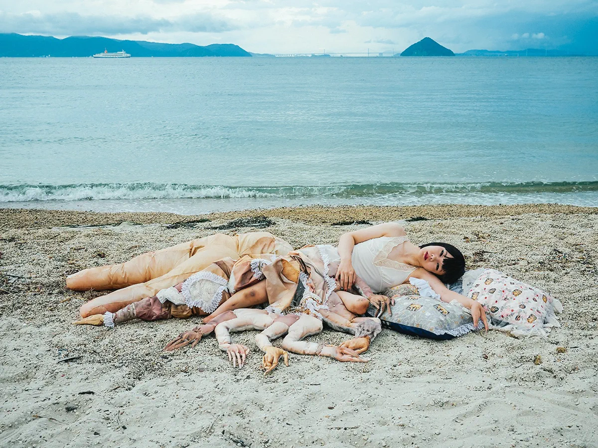fff_exh2025-ishyah_Mari Katayama, bystander-014, 2016_low I'm so happy you are here